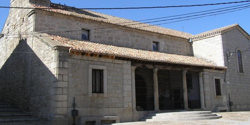 El vicario episcopal de la VII administra el sacramento de la Confirmación en Purísima Concepción de Los Molinos