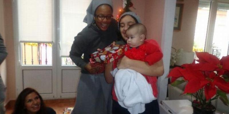 Los Reyes Magos llegan al Hogar Santa Bárbara de Cáritas Diocesana de Madrid