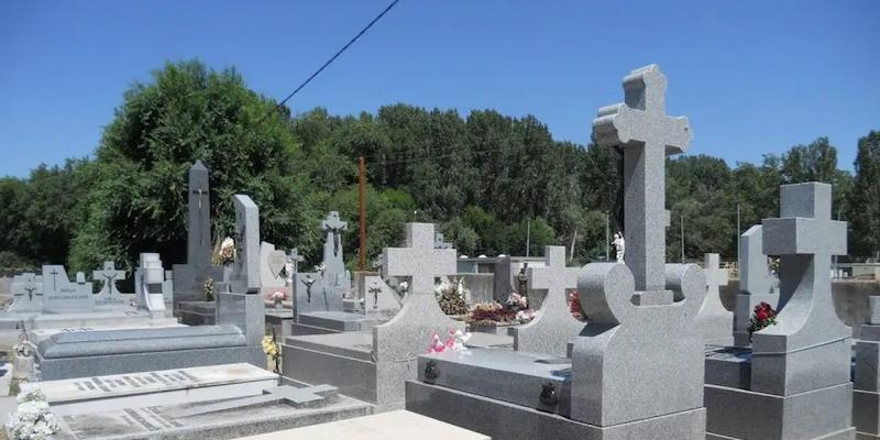 El vicario episcopal de la VIII celebra una Misa en el cementerio municipal de Guadalix de la Sierra