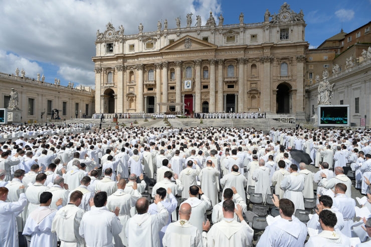 Alter Christus entrega sus galardones a sacerdotes dedicados a la pastoral social, a la familiar, al clero y a la Nueva Evangelización