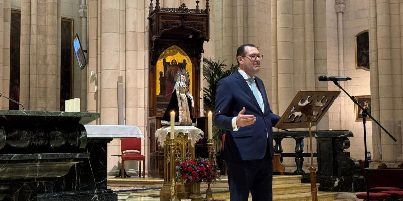 El cofrade Enrique Guevara proclama un pregón de Semana Santa cargado de fe y emoción: «Creo en quien sabe buscar a Cristo a través de la fe popular de Madrid»