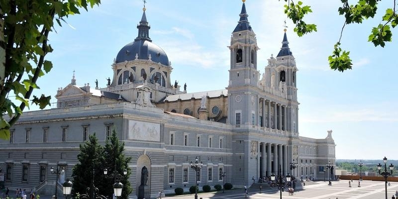 Arquitectos celebran una Misa en la catedral por los fallecidos durante la pandemia