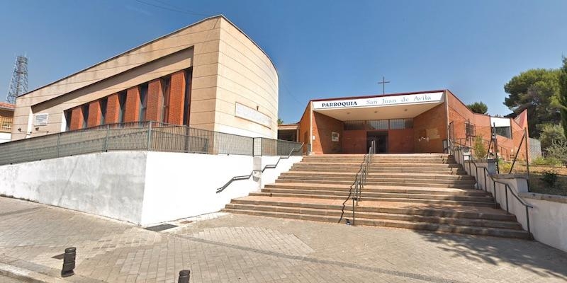 San Juan de Ávila de Usera recibe la visita pastoral de monseñor José Cobo