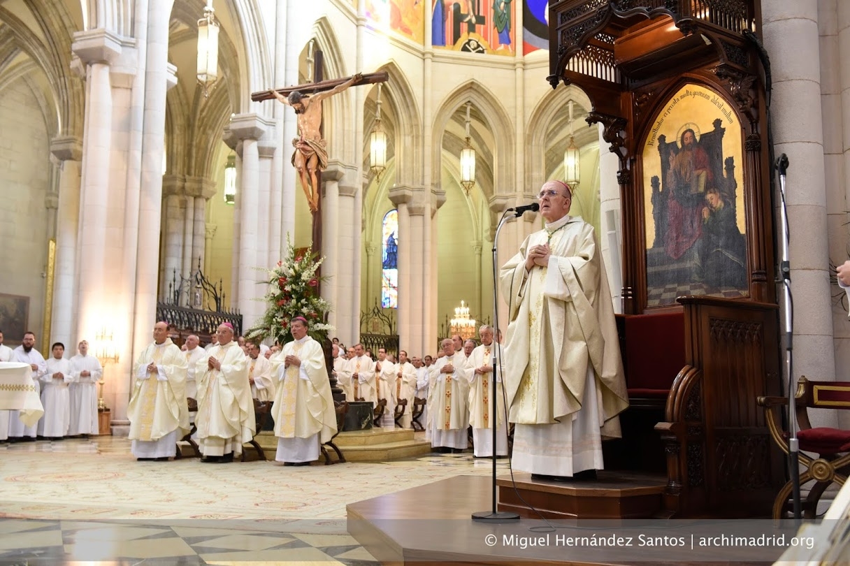 13 tv retransmite la Santa Misa del Santísimo Corpus Christi desde la catedral de la Almudena