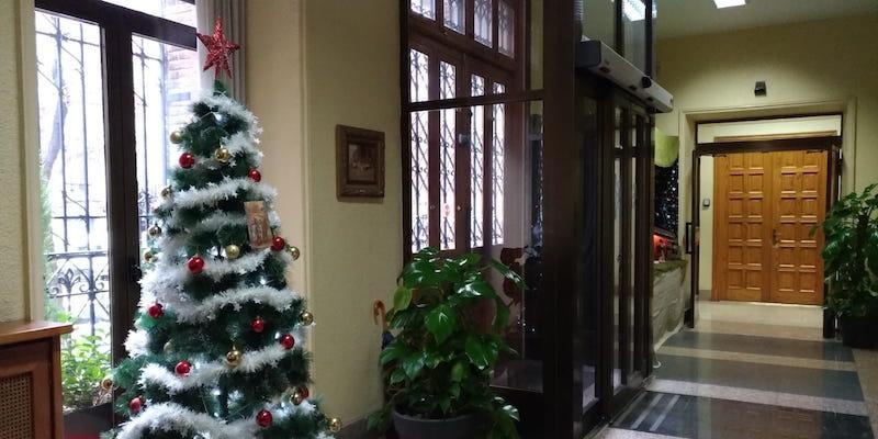 El cardenal Osoro celebra la Navidad con los sacerdotes de la residencia sacerdotal San Pedro