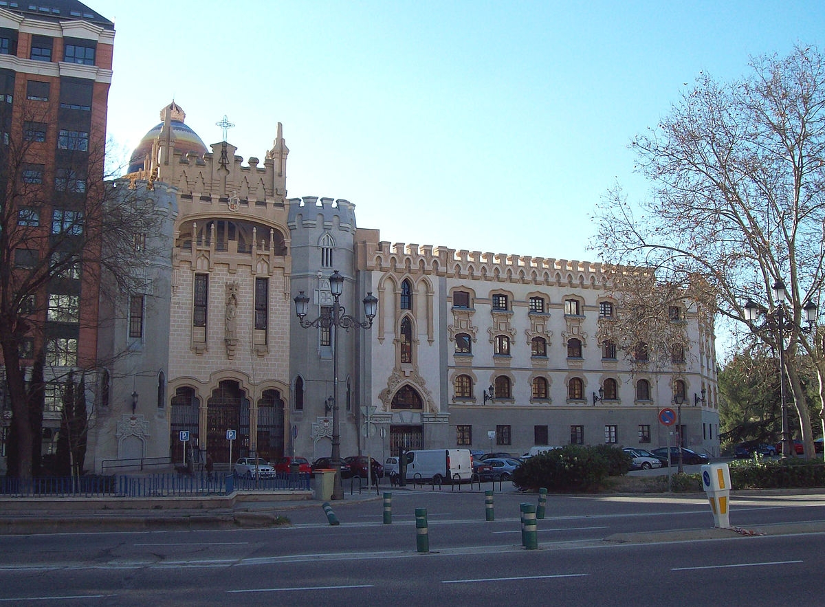 La iglesia del convento de los padres carmelitas descalzos acoge un retiro espiritual sobre santa Teresa de Jesús