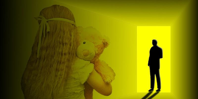 El Centro de Humanización de la Salud organiza un coloquio virtual sobre abusos a menores