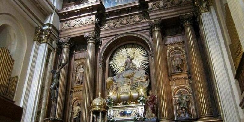 La colegiata acoge la práctica del primer sábado de mes con los Heraldos del Evangelio