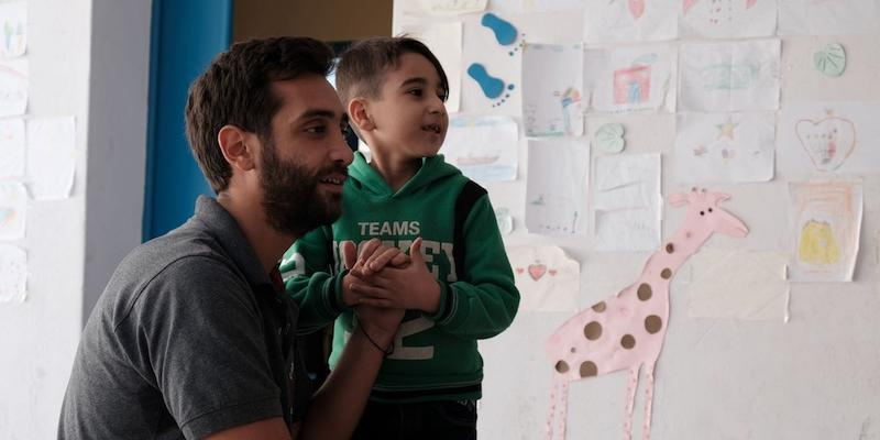 Mario Alcudia modera una tertulia de Cáritas Diocesana de Madrid para acercarse a la realidad de la pobreza