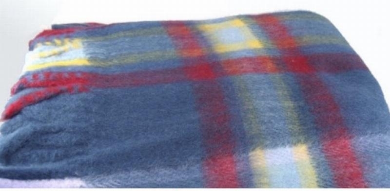 San Juan Evangelista lanza una campaña urgente de recogida de mantas y ropa de cama