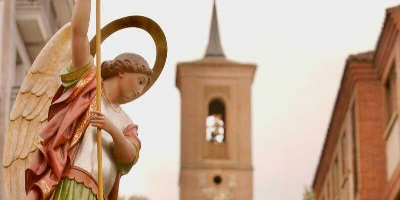 «San Miguel representa ese grito de Dios contra todo aquello que pretende hacerse Dios»