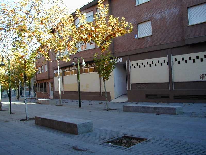 El vicario episcopal de la I imparte el sacramento de la Confirmación en Santa María del Buen Consejo