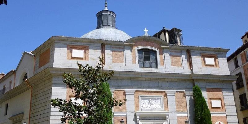 El vicario episcopal de la III imparte el sacramento de la Confirmación en Santiago y San Juan Bautista