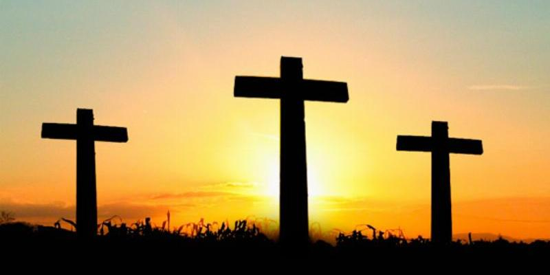 San Pedro Apóstol de Carabanchel se prepara para el Triduo Pascual con una meditación