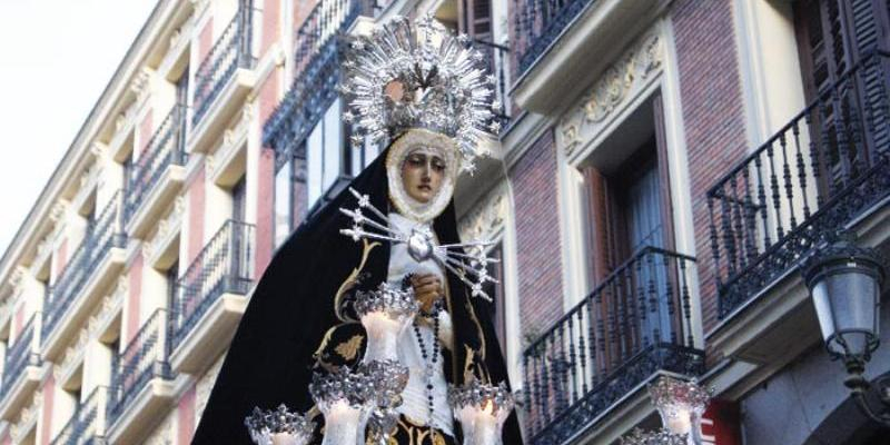 María Santísima de los Siete Dolores realiza su salida procesional en el Viernes Santo