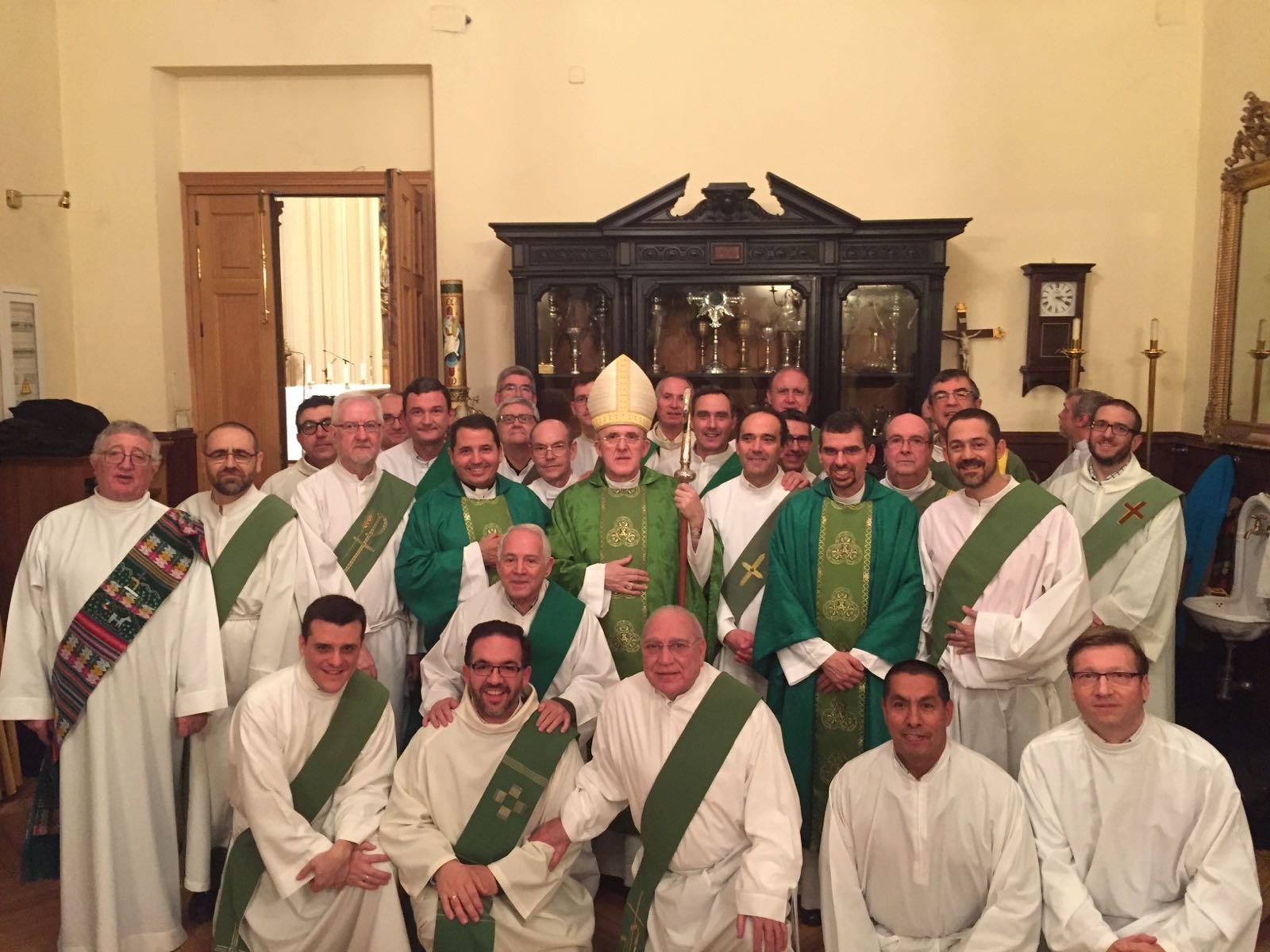 Cardenal Osoro: los diáconos «hacen creíble la Iglesia»