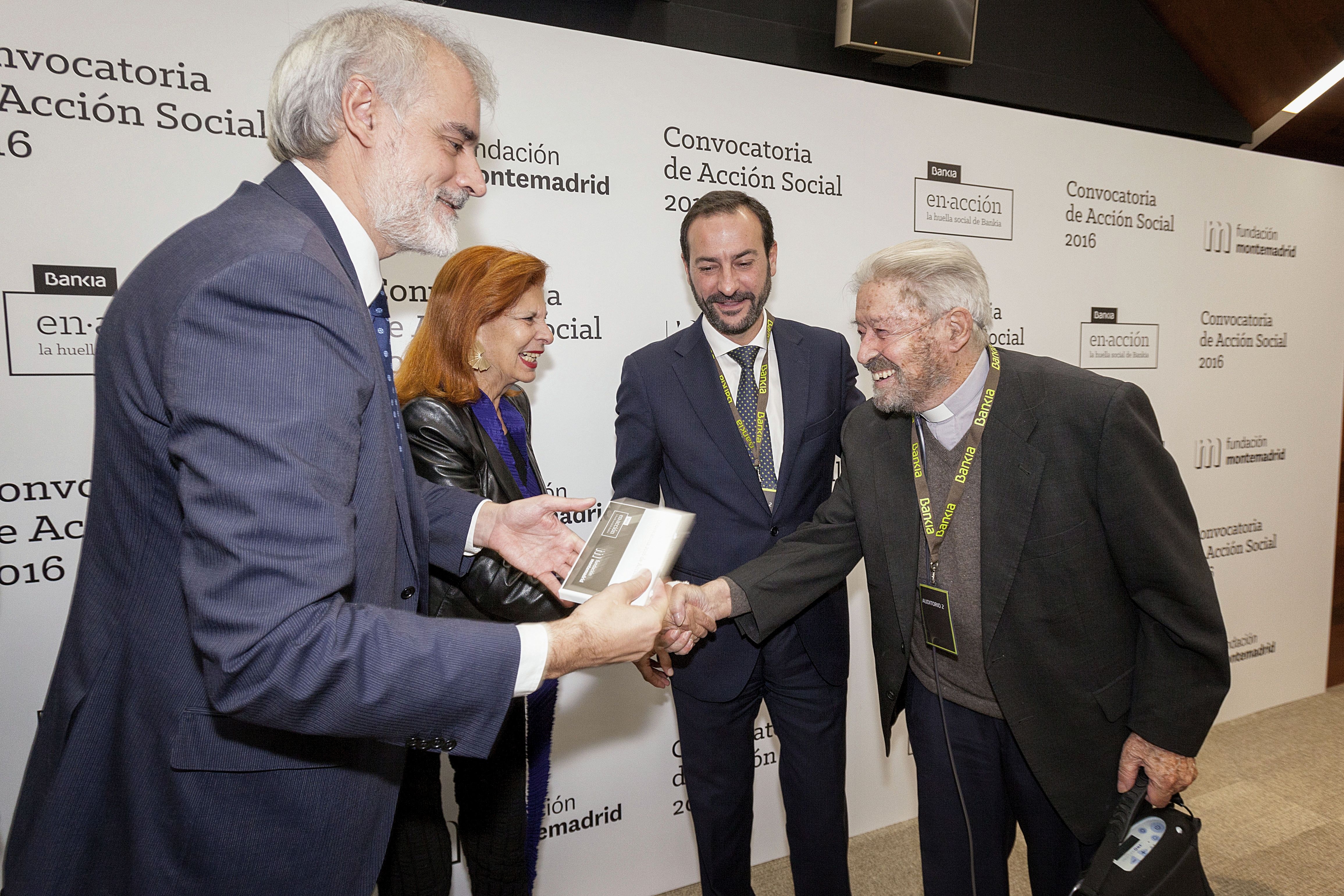 Montemadrid y Bankia conceden un premio al programa Padre Arrupe de la Fundación Padre Garralda-Horizontes Abiertos