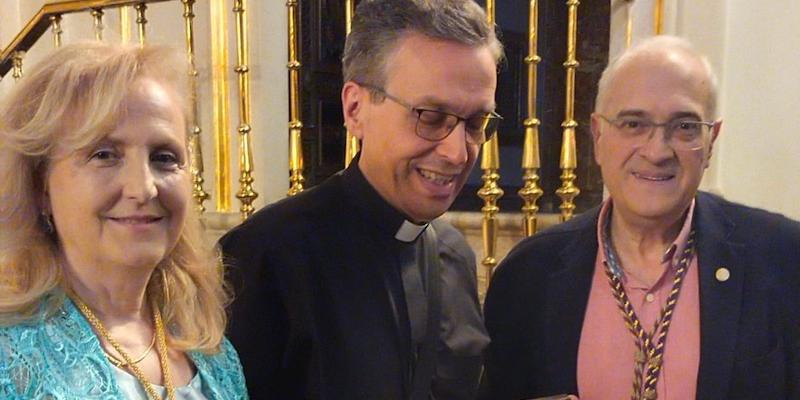 María Luz Trilla, presidenta de la Hermandad de los santos Cosme y Damián: «Queremos contribuir a recuperar la relación médico paciente»