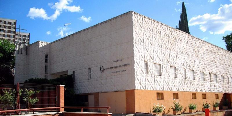 El padre Luis Ortiz predica en Nuestra Señora Flor del Carmelo la novena en honor a la Virgen del Carmen