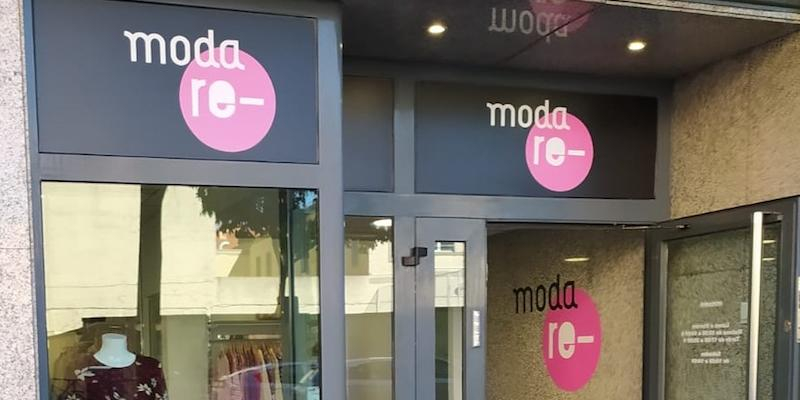 La tienda Moda Re- de la Vicaría VI es bendecida