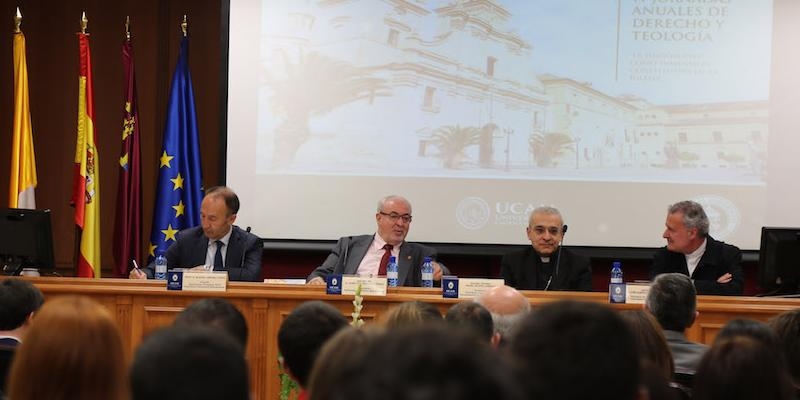 Monseñor Filippo Iannone: «Tenemos como objetivo principal ayudar al Papa en su misión»