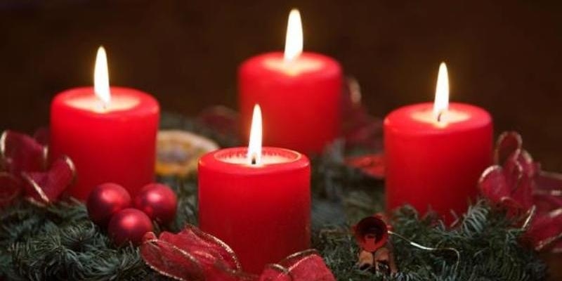 Buen Suceso inaugura el Adviento con la bendición de la Corona y rezo de vísperas