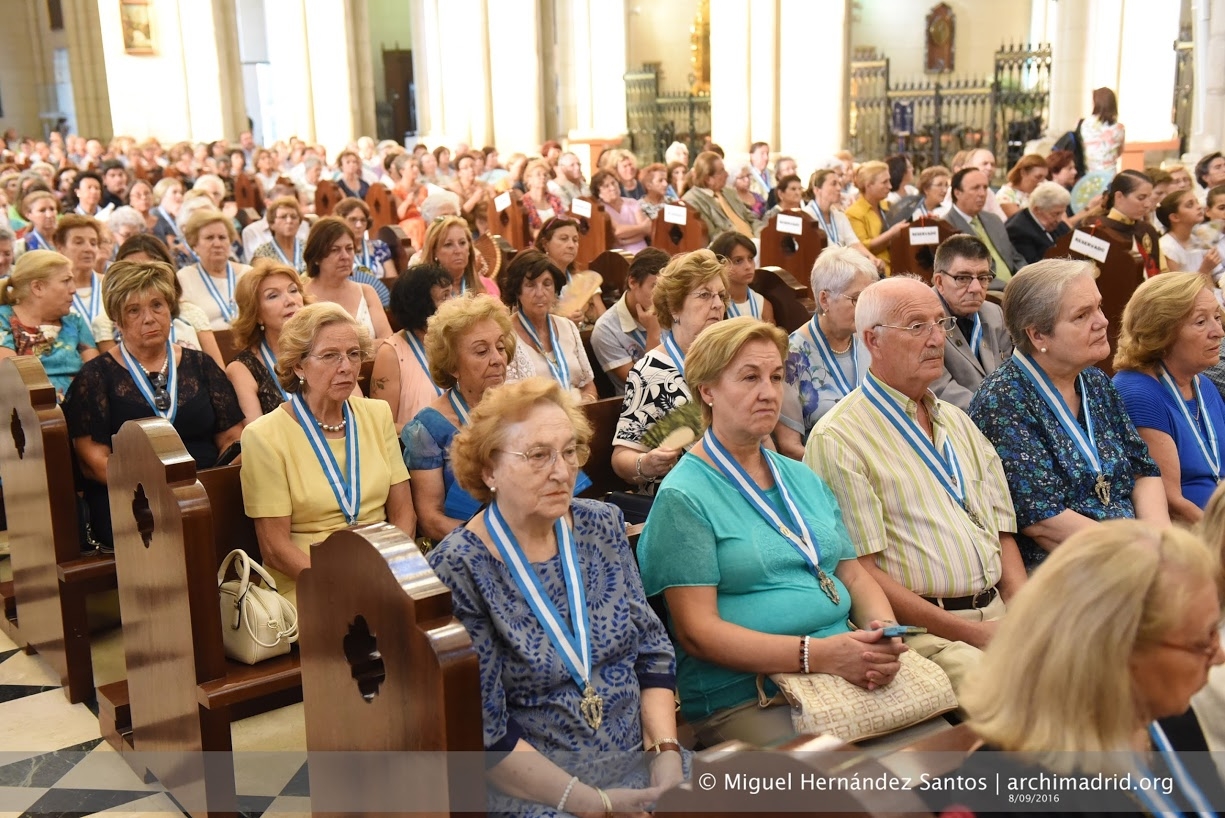 La Real Esclavitud de Santa María la Real de la Almudena celebra su fiesta anual en la catedral