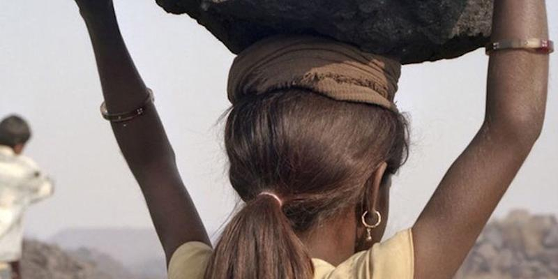 El Movimiento Cultural Cristiano se concentra contra las causas del hambre, del paro y de la esclavitud infantil