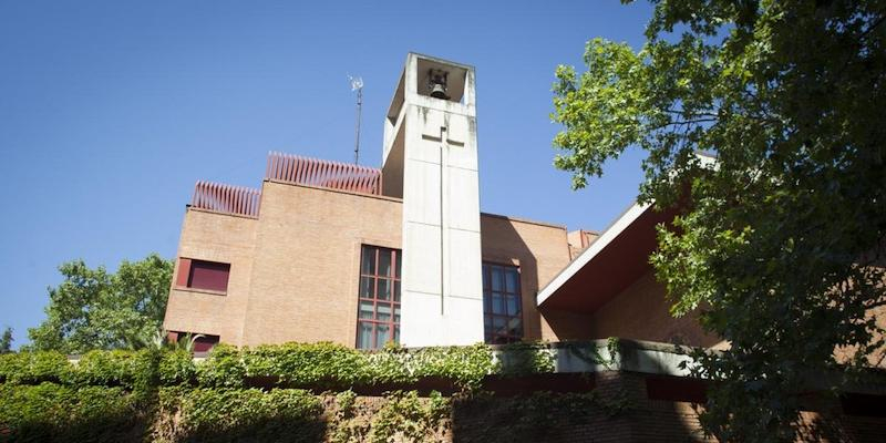 San Juan Crisóstomo conmemora a su titular en su festividad litúrgica con una solemne Eucaristía