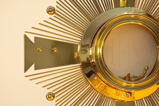 Nuestra Señora de los Arroyos acoge una vigilia especial de ANFE