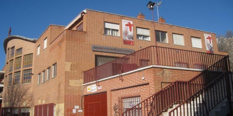 El vicario episcopal de la VI preside la Eucaristía de presentación del párroco de La Crucifixión del Señor