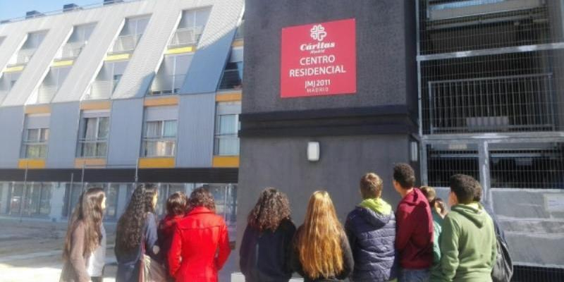 El ahorro “en familia”, taller para las familias del residencial JMJ Cáritas Madrid