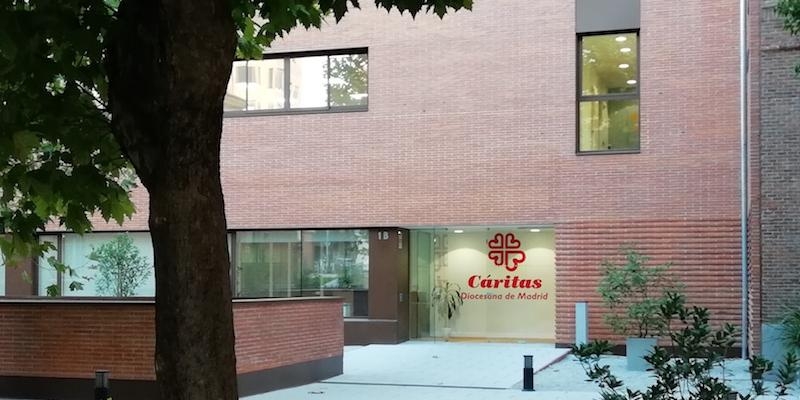 La sede de Cáritas Madrid acoge un encuentro de reflexión con motivo de la Jornada Mundial de los Pobres