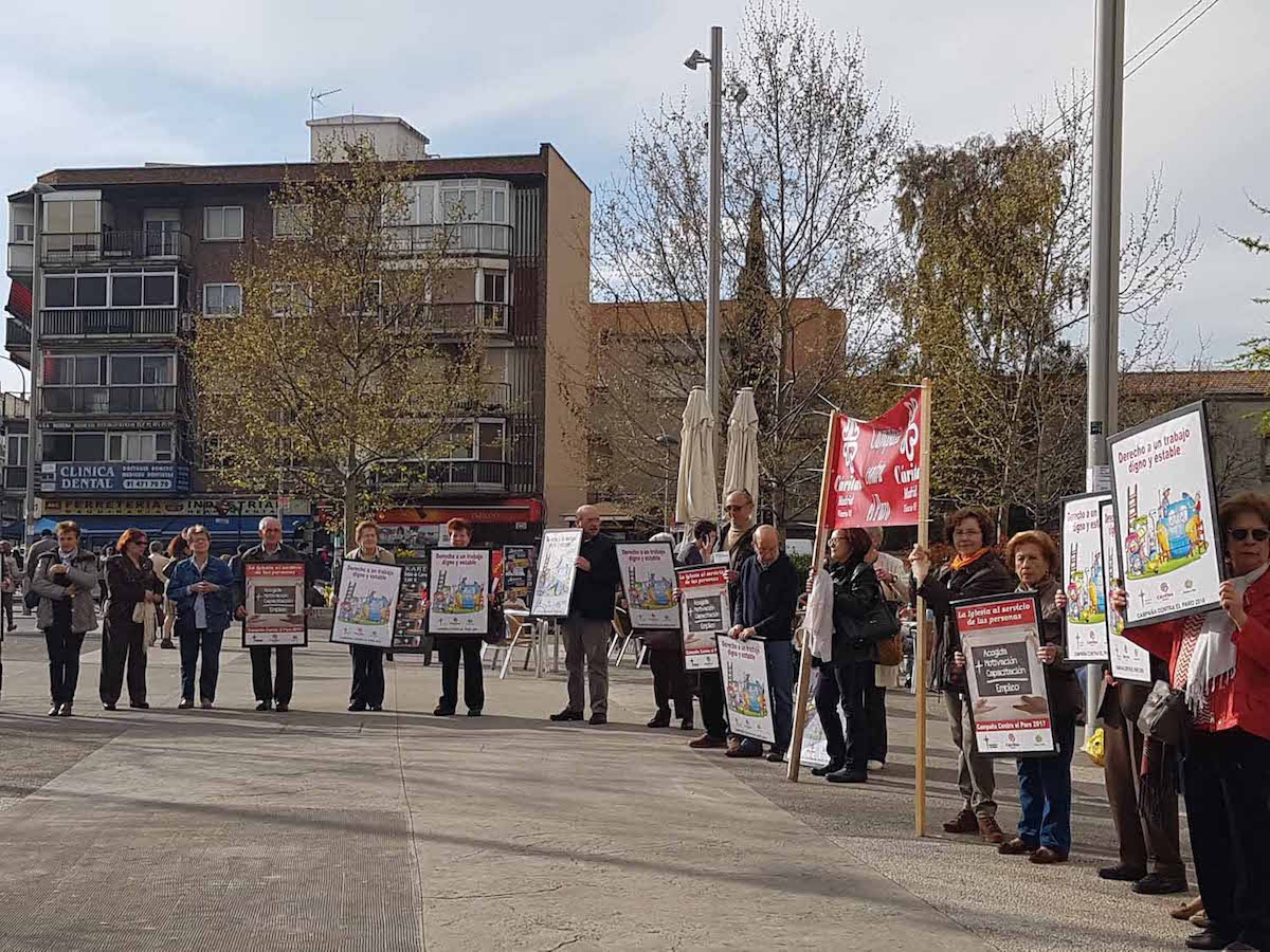 Cáritas Vicaría IV celebra un círculo de silencio contra el paro en Federico García Lorca