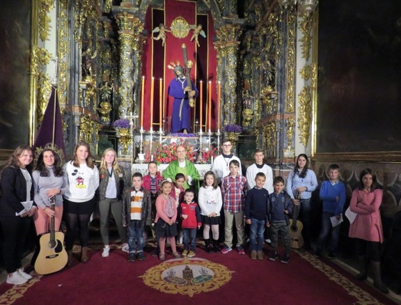 Misa mensual de los niños de la Hermandad de Jesús del Gran Poder y Esperanza Macarena