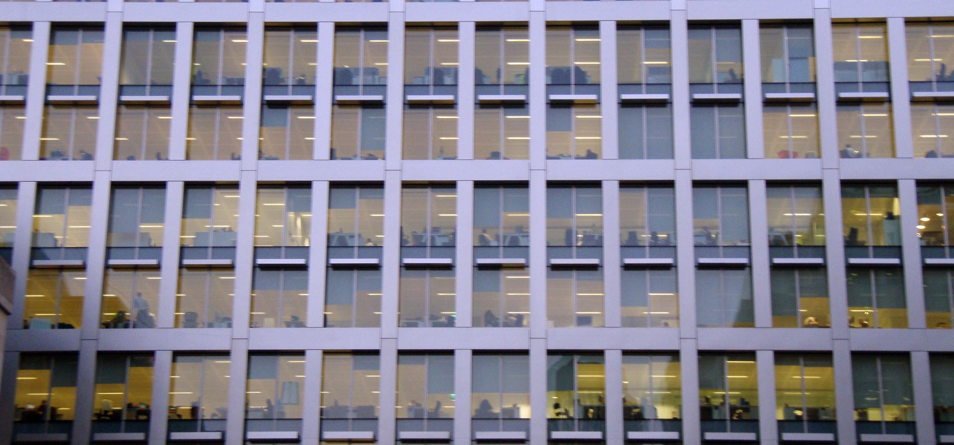 «El trabajador no es un simple recurso humano»