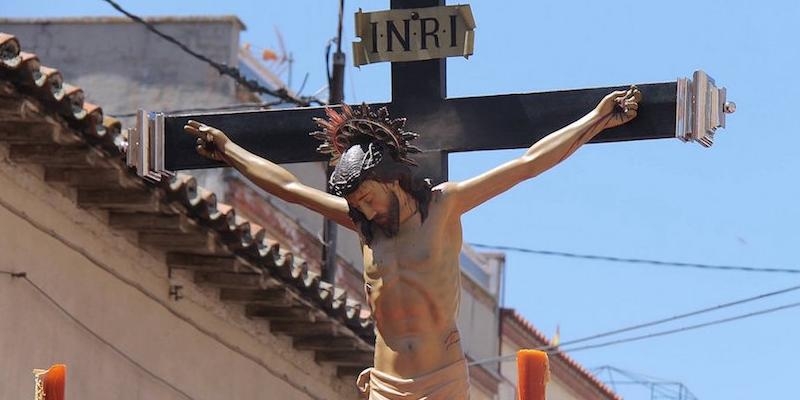 Fuencarral celebra la Exaltación de la Santa Cruz con una procesión con Nuestra Señora de Valverde y el Cristo de la Vera Cruz