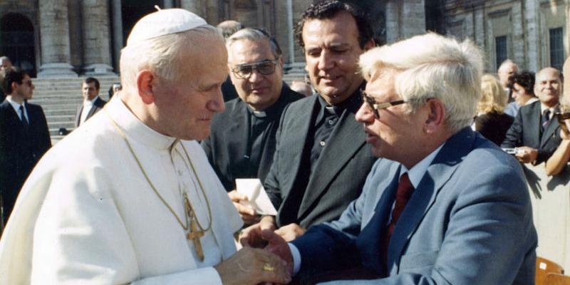 El cardenal Osoro preside en la cripta de la catedral una Misa en el XIV aniversario del fallecimiento de Fernando Rielo