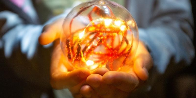 Celebración navideña con personas sin hogar en proyectos de Cáritas Diocesana de Madrid