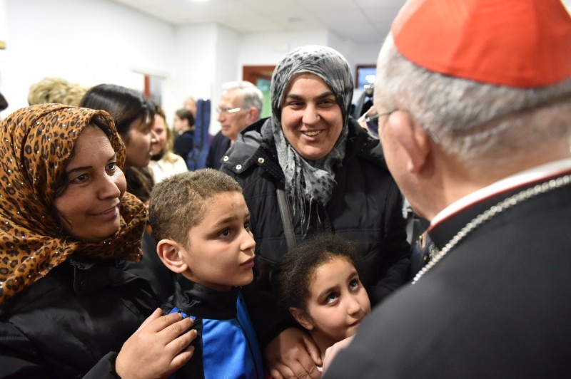 El cardenal Osoro bendice las nuevas instalaciones del comedor social San José de la Obra Social Familiar Álvaro del Portillo