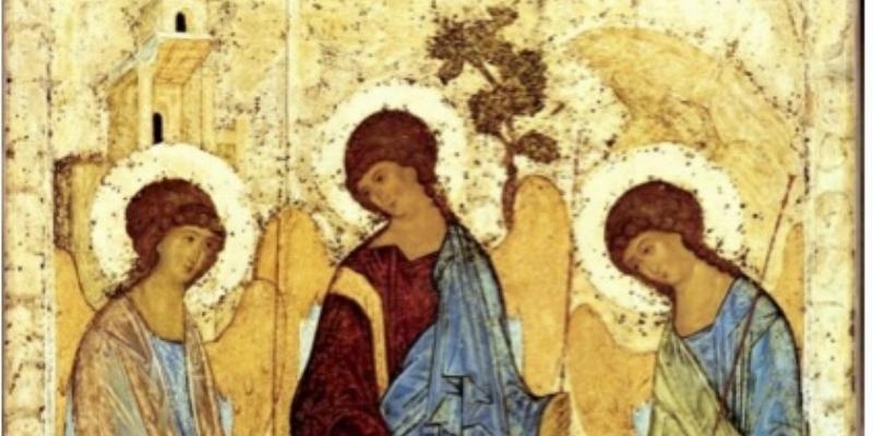 Las Hermanitas del Cordero celebran la solemnidad de la Santísima Trinidad en la capilla del Obispo