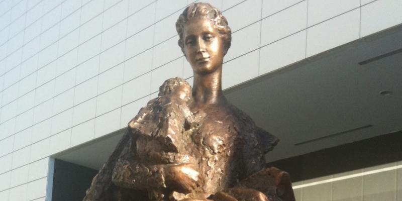 Nuestra Señora de la Moraleja renueva su consagración a María el último domingo de mayo