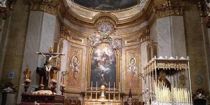 La Hermandad de los Estudiantes presenta a sus titulares en la basílica de San Miguel para su veneración