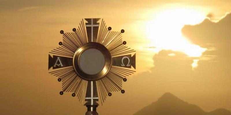 Monseñor Santos Montoya se reúne con la vida consagrada del arciprestazgo de San Miguel Arcángel de Las Rozas