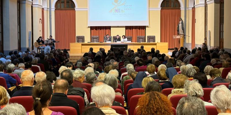 La Iglesia en Madrid avanza en la implementación de un Sínodo que «se construye con los pequeños síes de cada día»