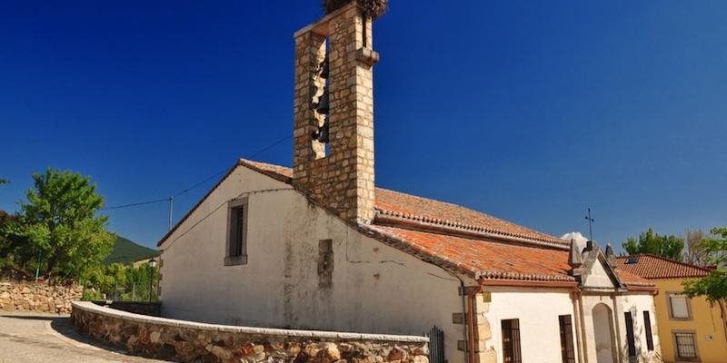 Navarredonda conmemora sus fiestas patronales en honor a san Miguel Arcángel con Misa y procesión