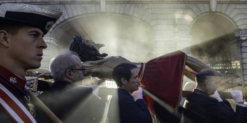 Martes Santo: Traslado del Cristo de los Alabarderos, un momento de gran devoción y fervor