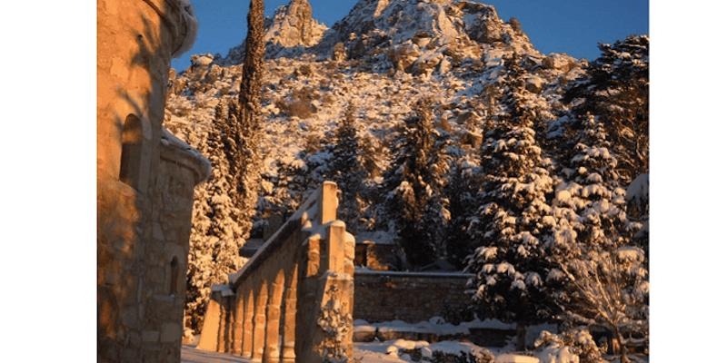 César Pérez de Tudela cuenta su testimonio en el monasterio de San Antonio de la Cabrera