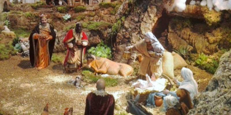 Los Doce Apóstoles acoge un gran belén artístico con efectos especiales