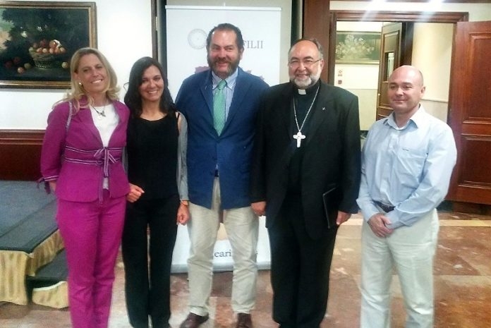 «María es el método de Dios» afirmó monseñor Sanz Montes en la entrega de los Premios Cari Filii